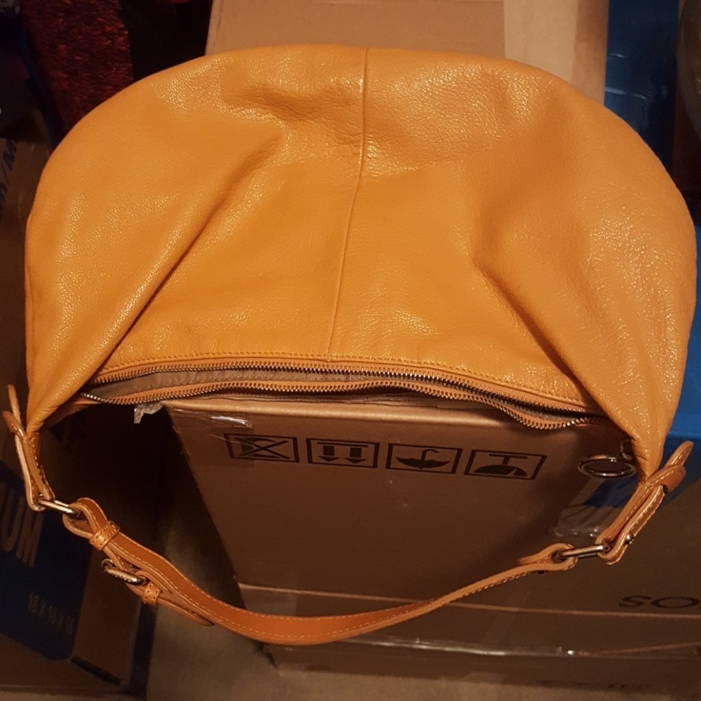 Fendi - Picture 2 of 5